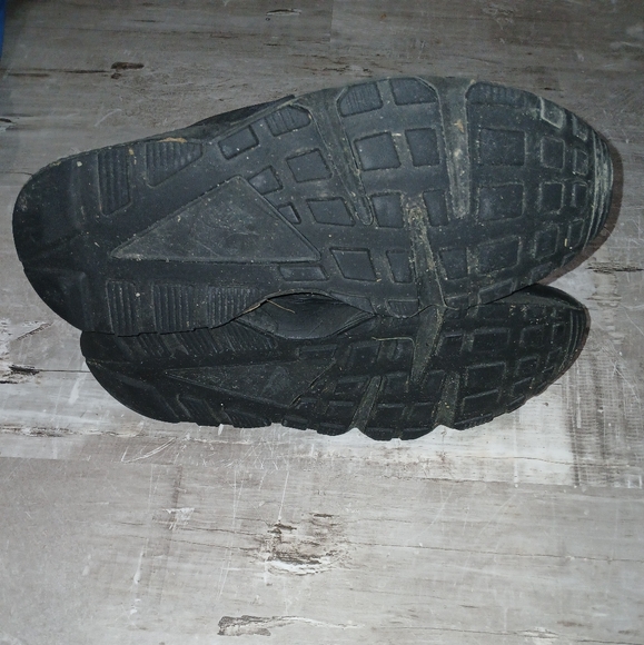 COPY - Mens Nike huarache sneakers size 12 black used - Picture 4 of 4